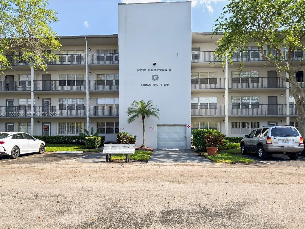 Photo of 13250 SW 4th Ct #409G, Pembroke Pines, FL 33027 (MLS # A11989398)