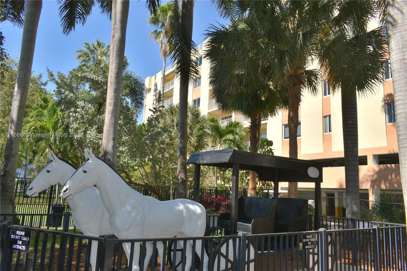MARBELLA TOWER CONDO - Residential