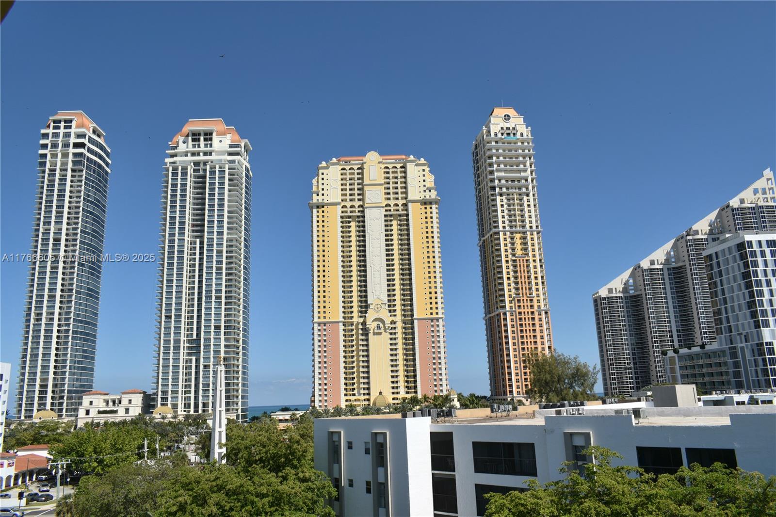 MARBELLA TOWER CONDO - Residential