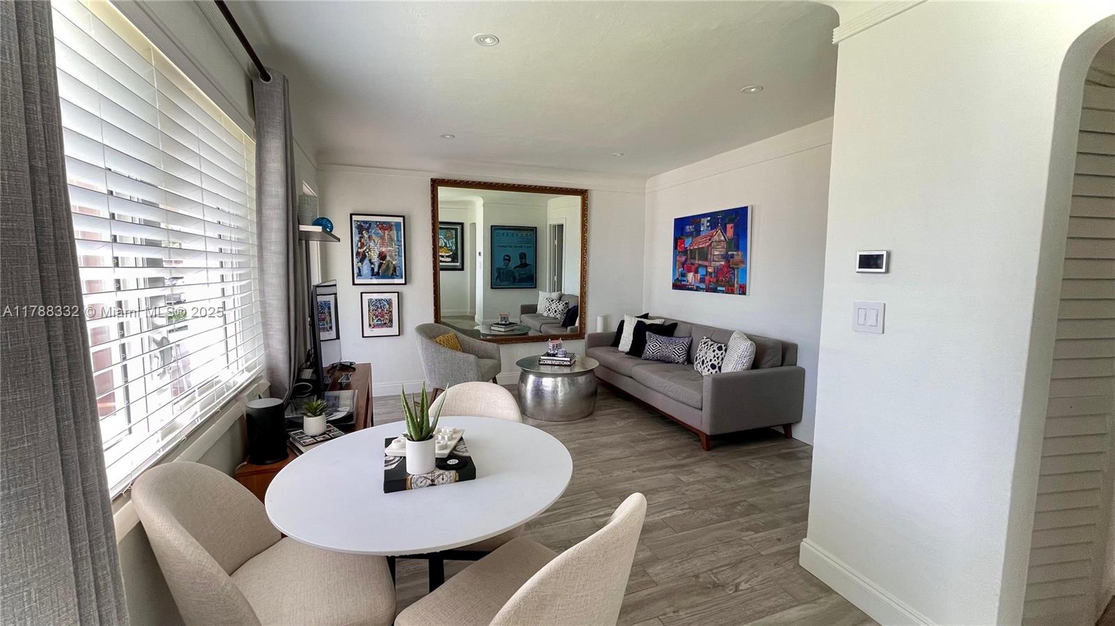 2115 Bay Dr