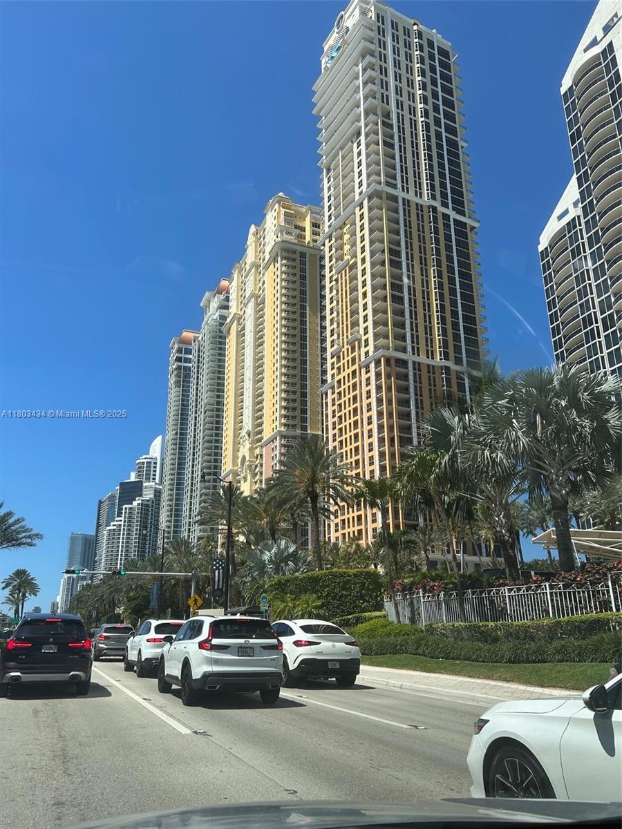 Rental Property at 16919 N Bay Rd 815, Sunny Isles Beach, Miami-Dade County, Florida - Bedrooms: 1 
Bathrooms: 2  - $2,200 MO.