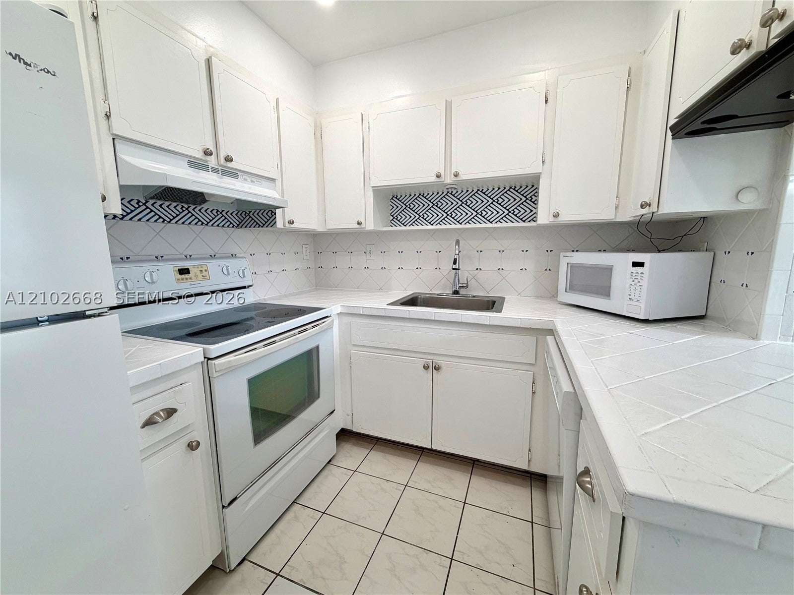 3665 NE 167th St 204