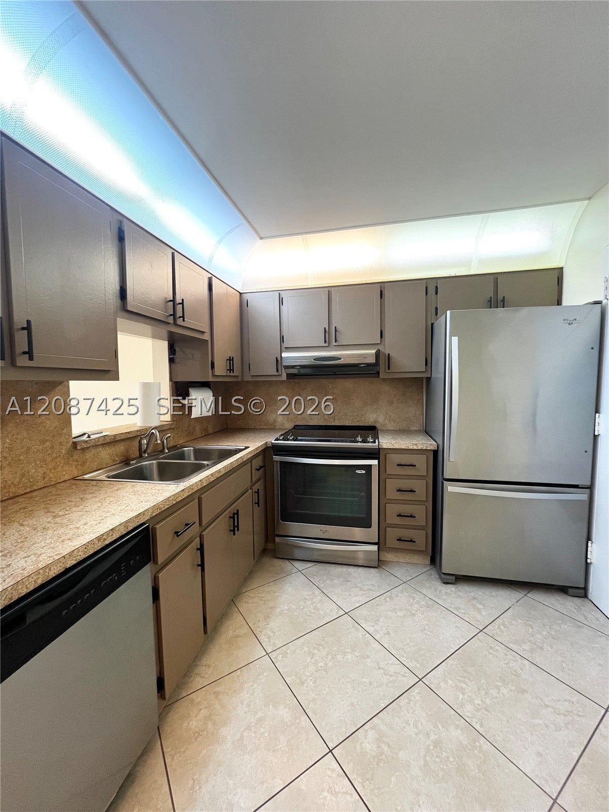 12035 NE 2nd Ave A302