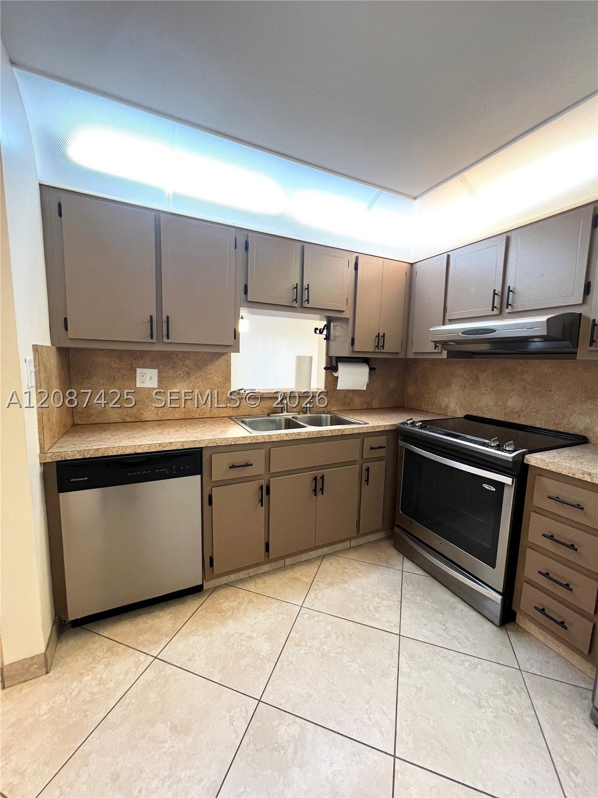 12035 NE 2nd Ave A302