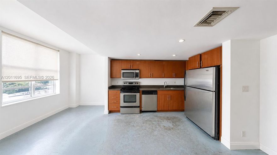 Prime investment opportunity in the heart of Downtown Miami. We have a 2BD/1BA unit available in the historic Flagler First Condo, ideally located steps from Miami Dade College, Bayside Marketplace, Bayfront Park, and public transportation.

This unit is the best-priced in the building and is priced specifically for a quick sale. Please note that the property is being sold as-is, with a price that reflects the current special assessment and pending city permits. It is an ideal choice for investors or cash buyers looking to capitalize on the rapid redevelopment of the Downtown area.

The building features secured entry and on-site management, offering unbeatable walkability to nearby shopping and dining. Only Cash offers, the unit is easy to show.