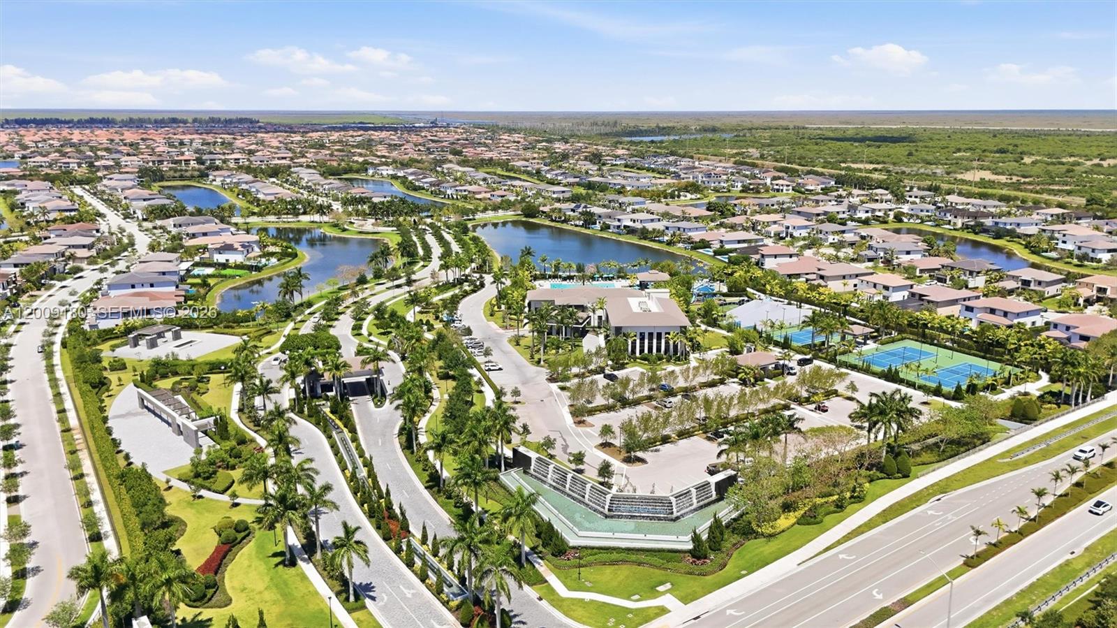 CASCATA AT MIRALAGO - Residential
