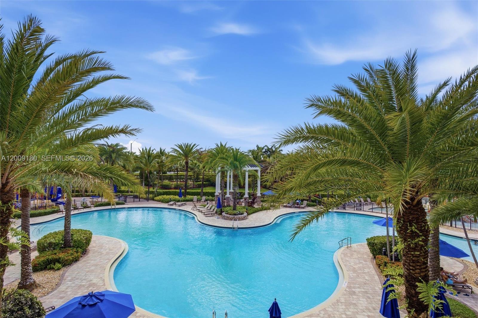 CASCATA AT MIRALAGO - Residential
