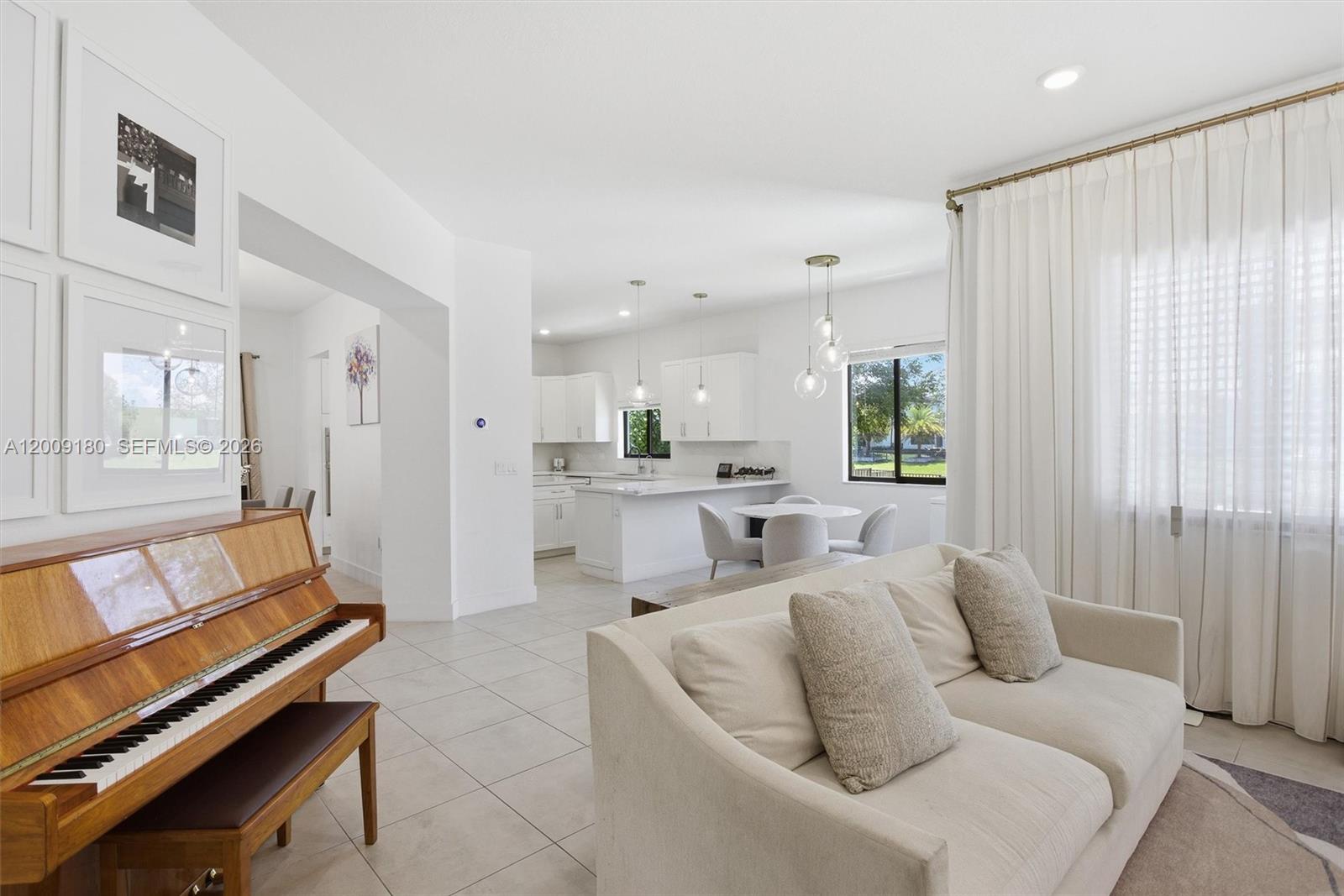 CASCATA AT MIRALAGO - Residential