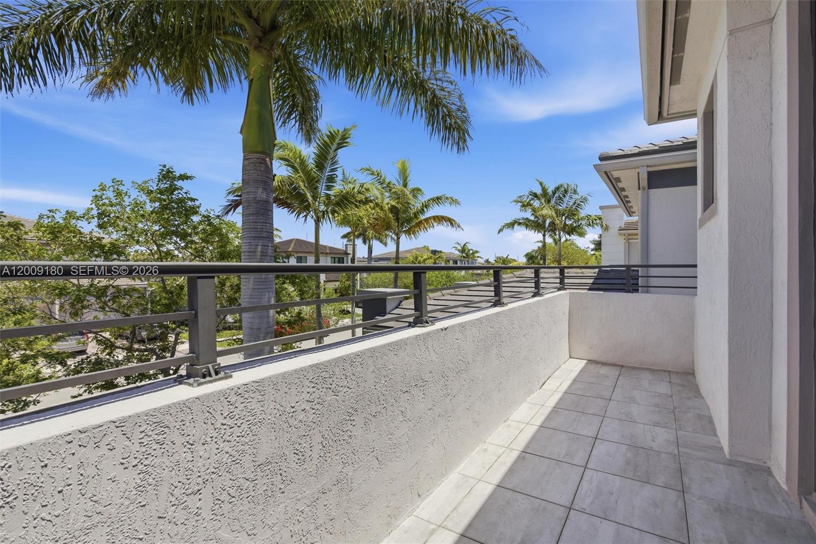 CASCATA AT MIRALAGO - Residential