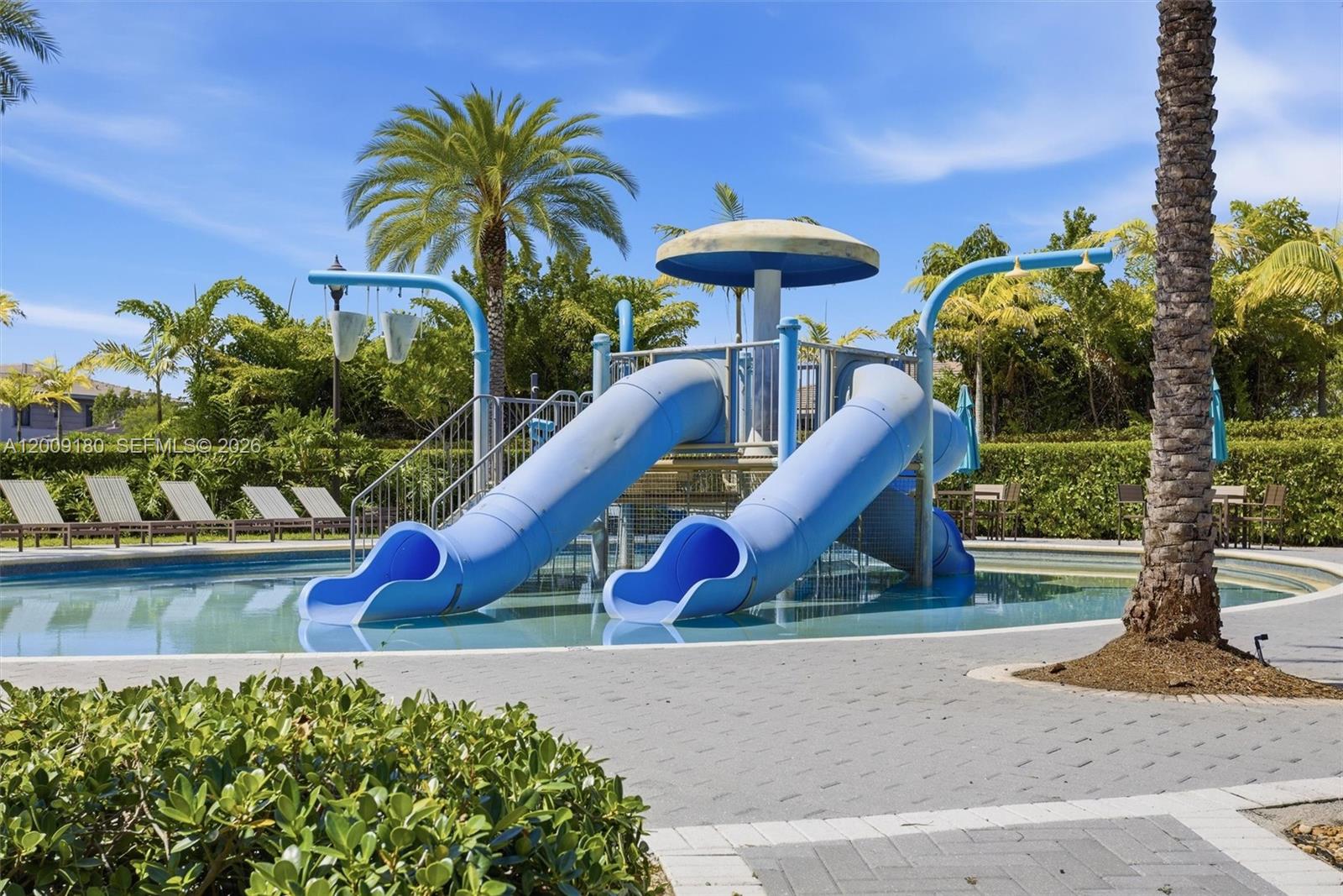 CASCATA AT MIRALAGO - Residential