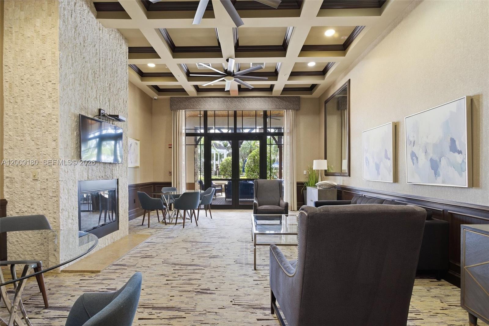CASCATA AT MIRALAGO - Residential