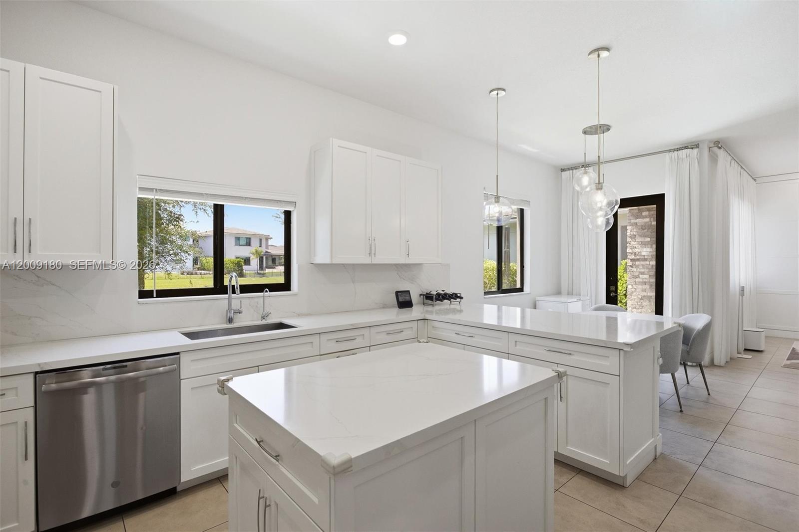 CASCATA AT MIRALAGO - Residential
