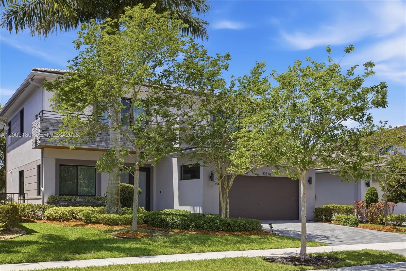 CASCATA AT MIRALAGO - Residential