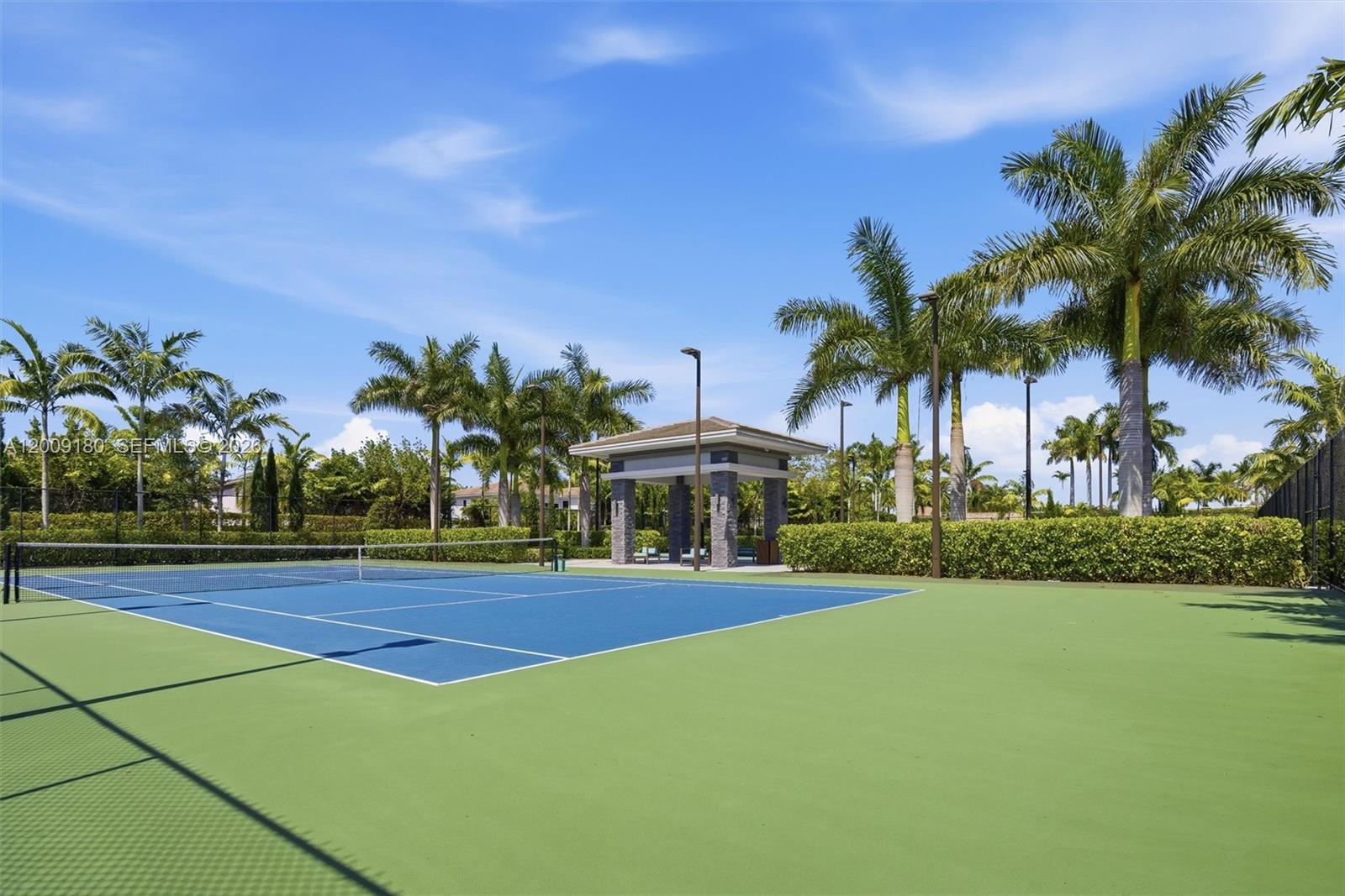 CASCATA AT MIRALAGO - Residential