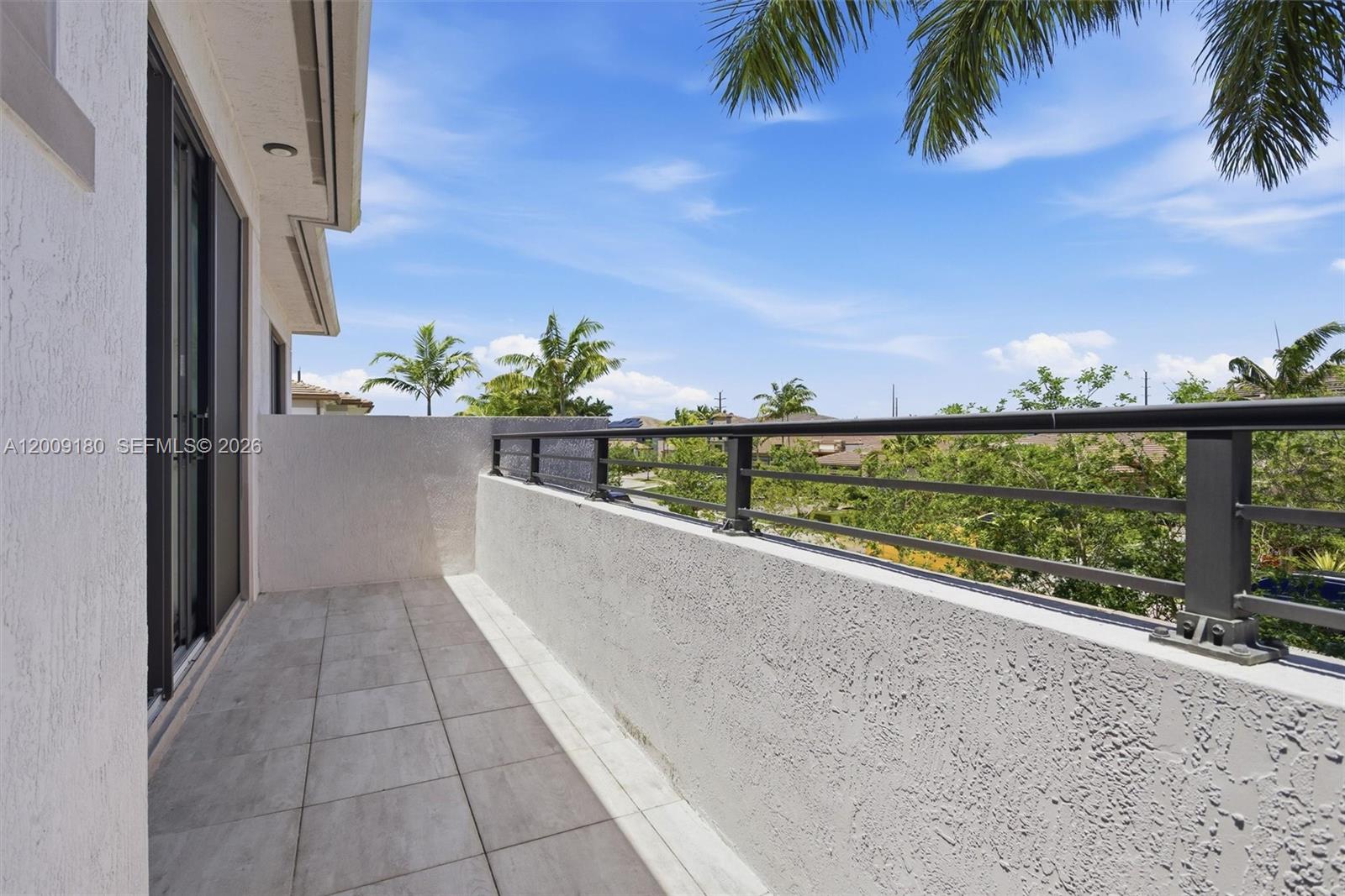 CASCATA AT MIRALAGO - Residential