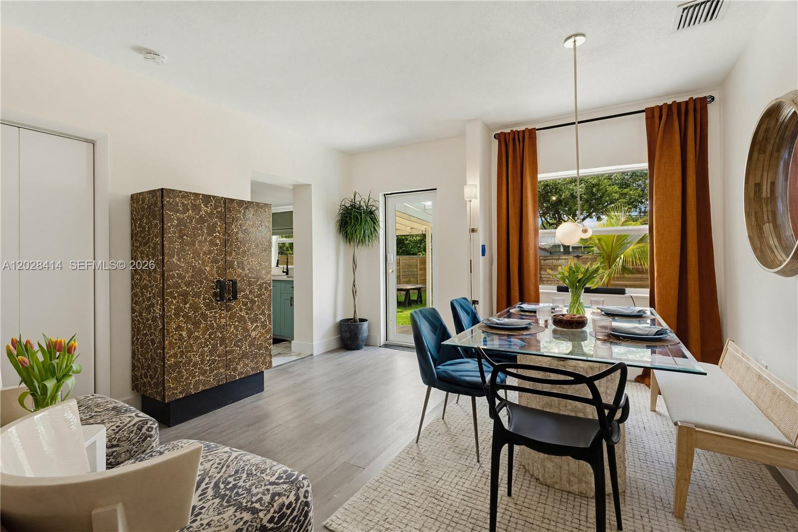 541 NW 49th St