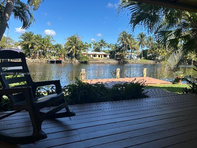 725 NW 30th St