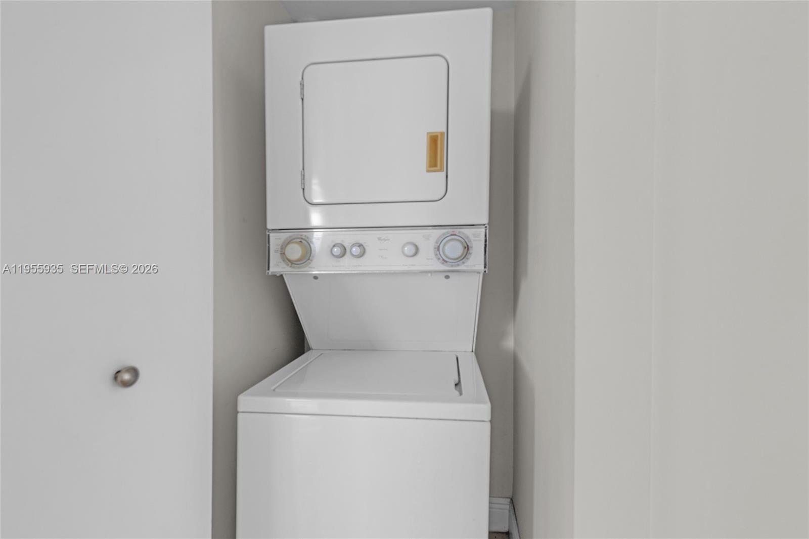 TERRAZAS RIVERPARK VILLAG - Residential