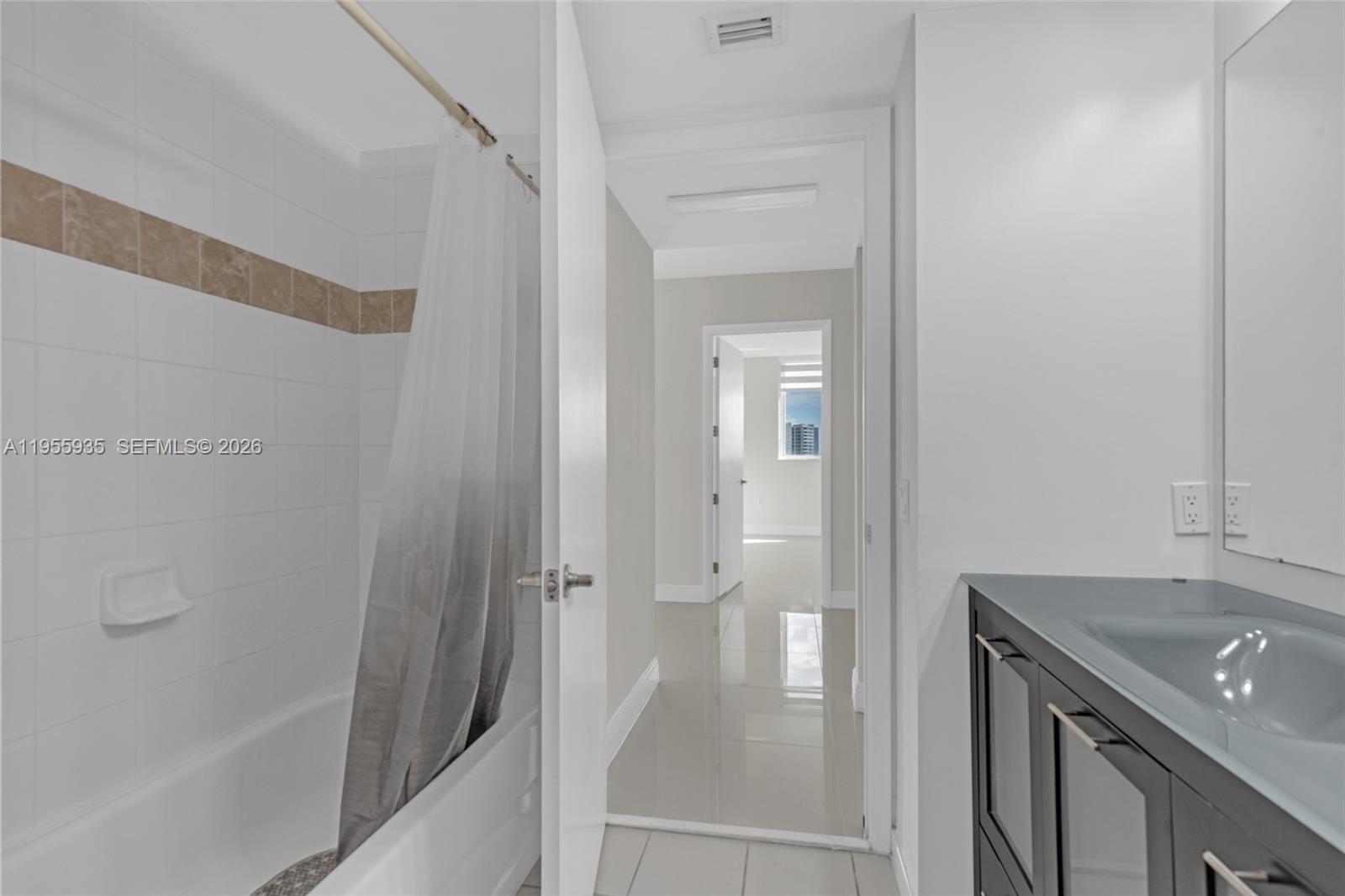 TERRAZAS RIVERPARK VILLAG - Residential