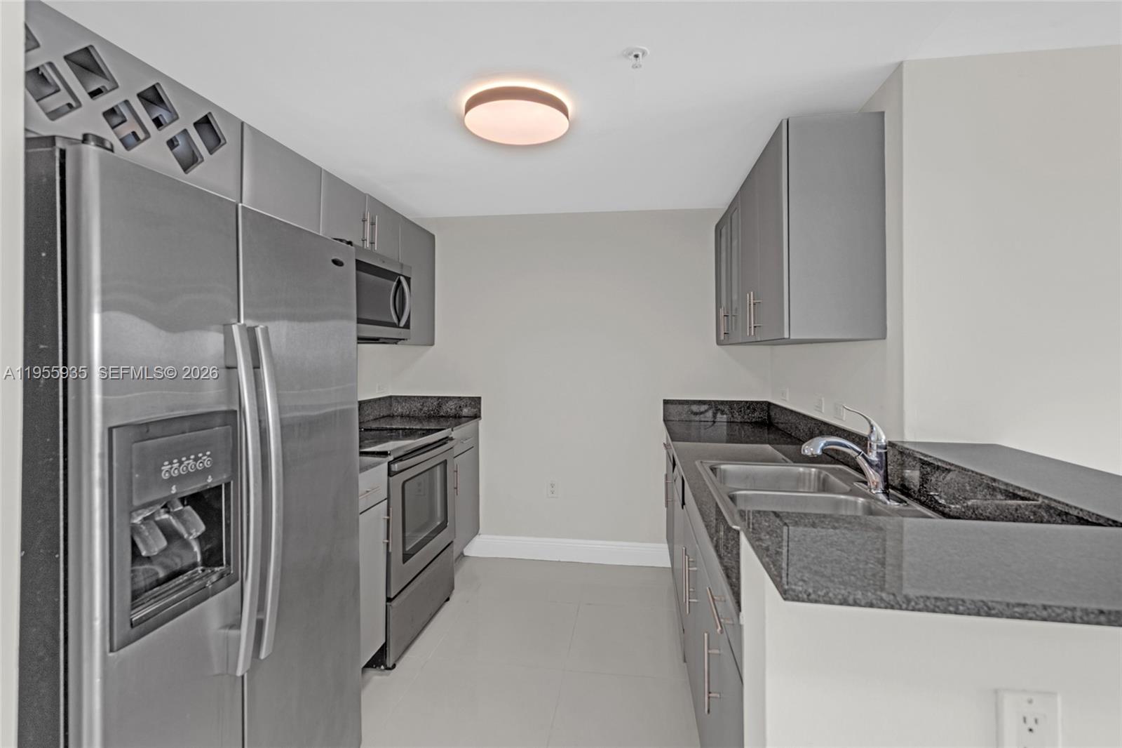 TERRAZAS RIVERPARK VILLAG - Residential