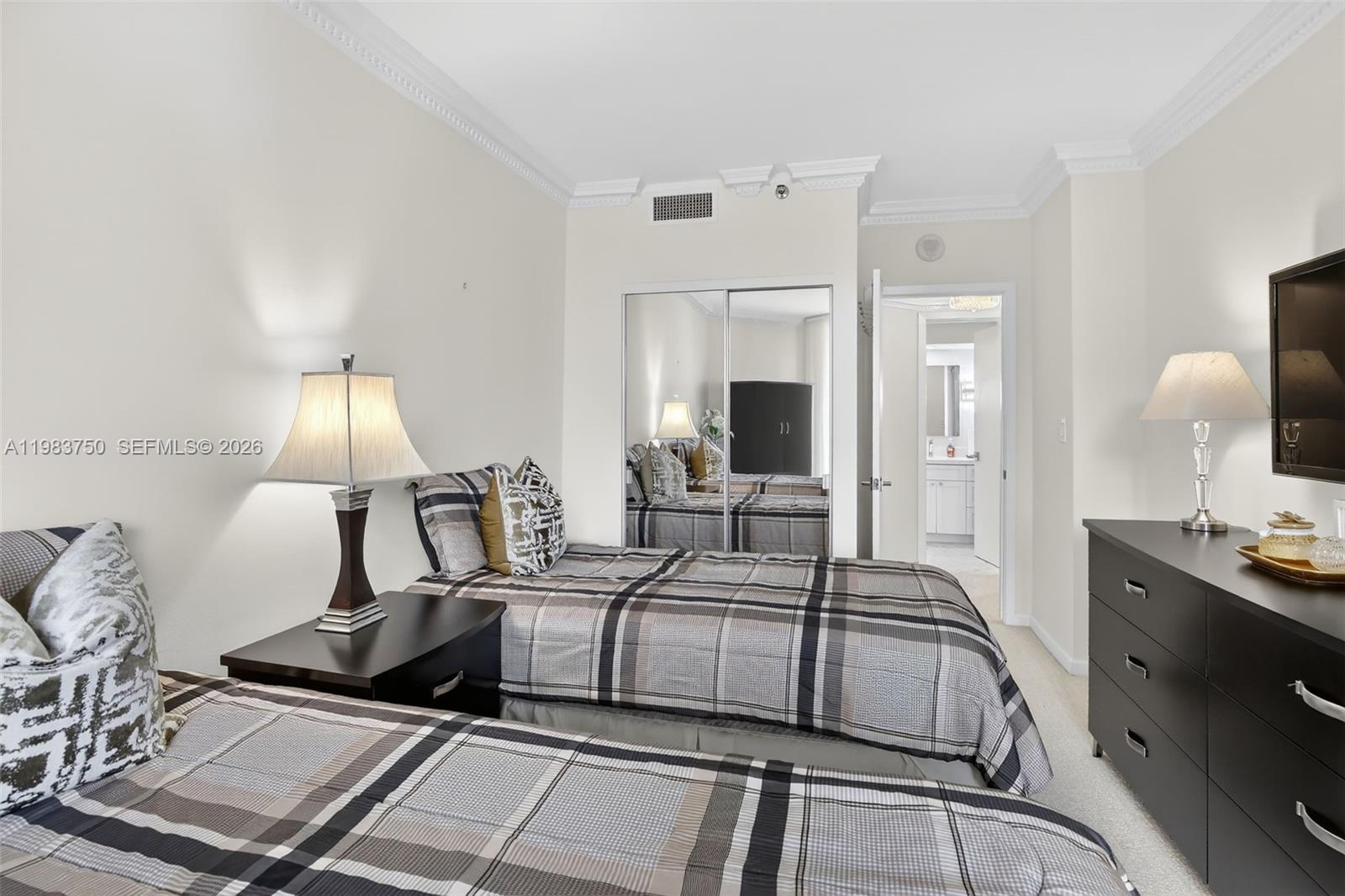 2800 ISL BLVD WILLIAMS IS - Residential