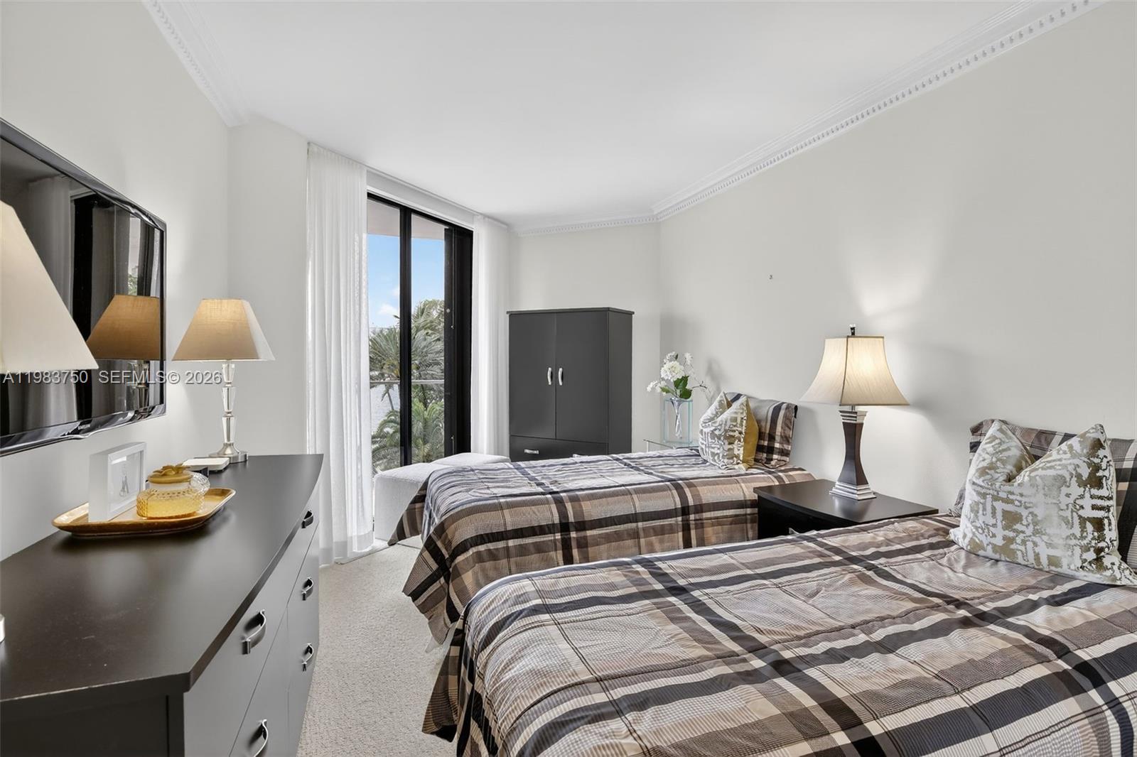 2800 ISL BLVD WILLIAMS IS - Residential