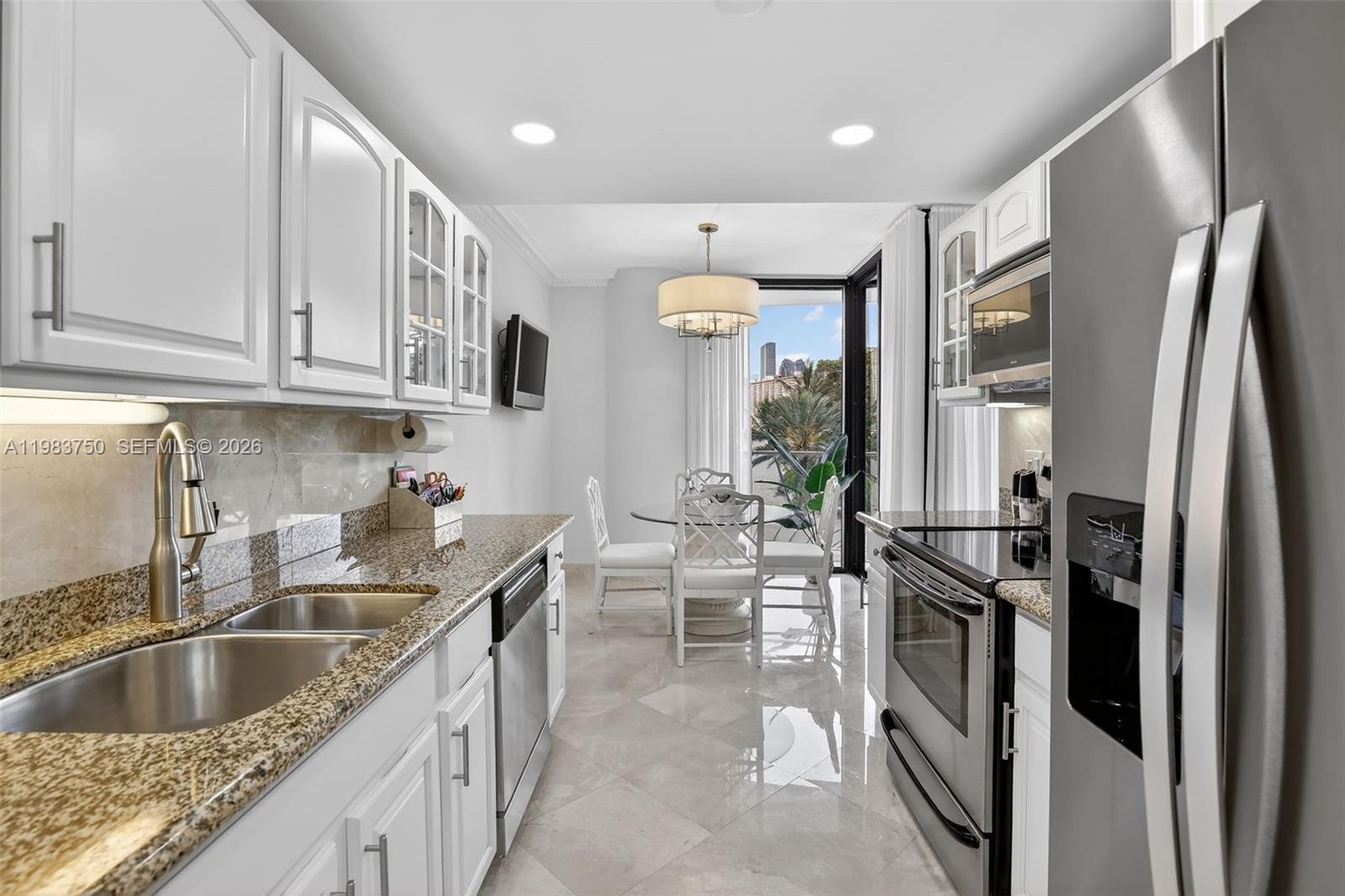 2800 ISL BLVD WILLIAMS IS - Residential