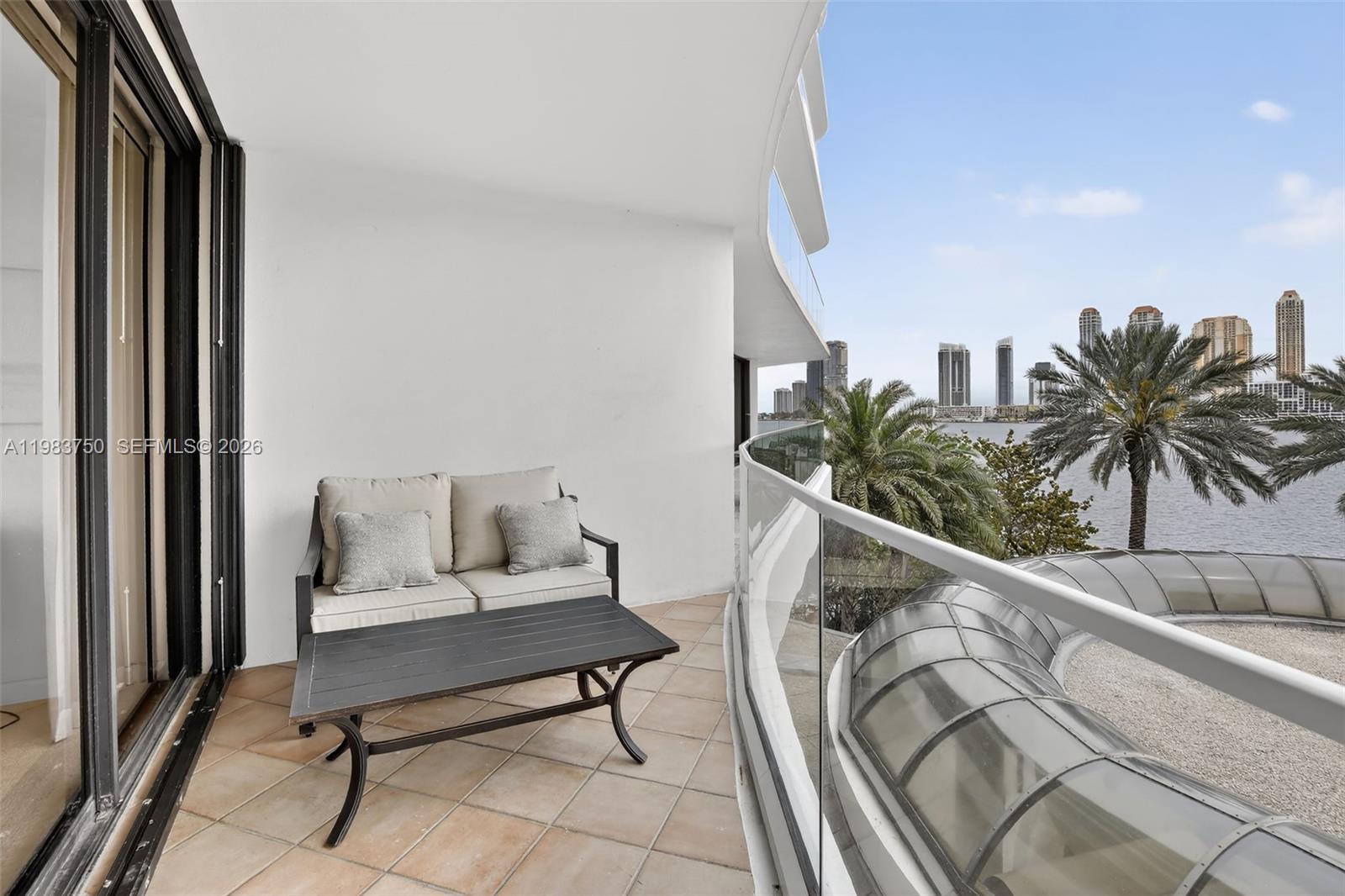 2800 ISL BLVD WILLIAMS IS - Residential