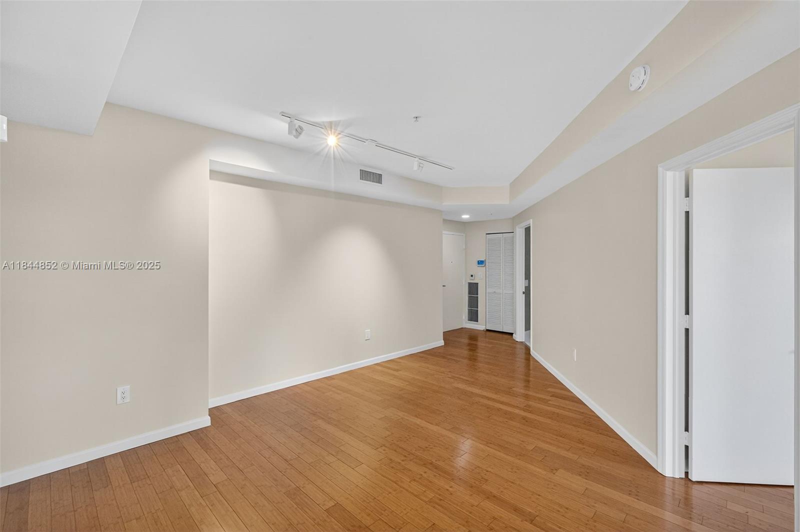 NAUTICA CONDO - Residential