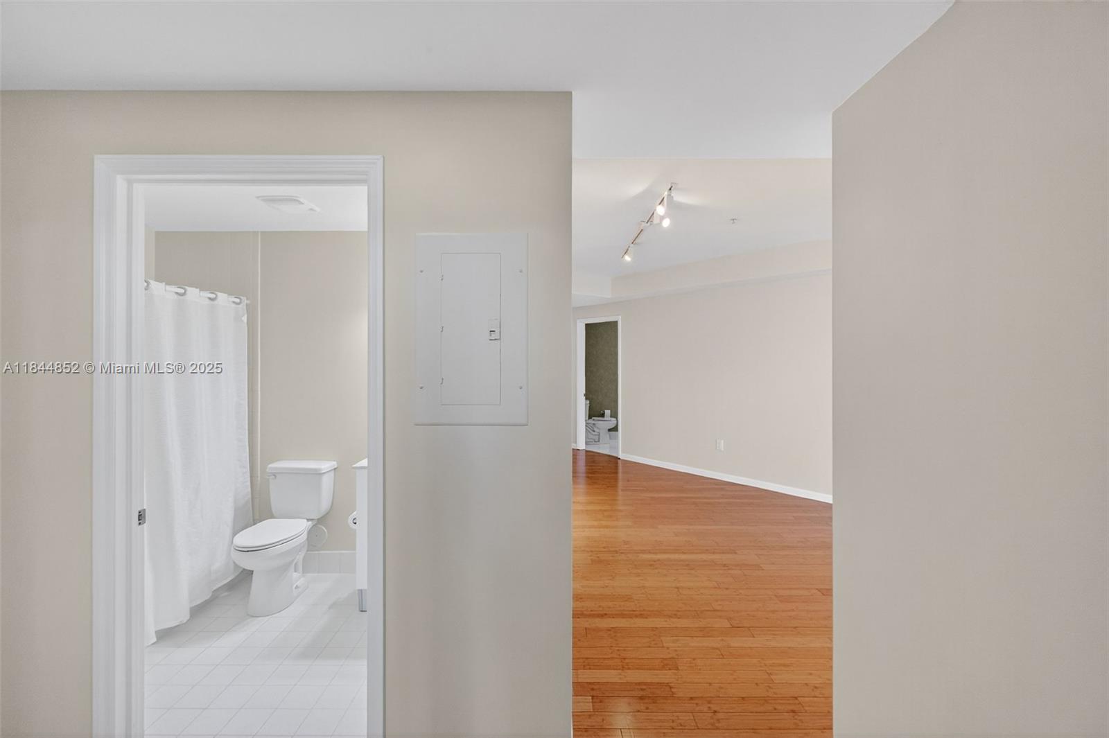 NAUTICA CONDO - Residential