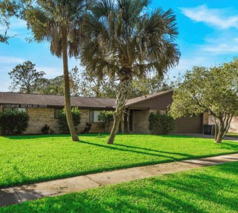 168 Westwood Dr Daytona Beach FL 32119