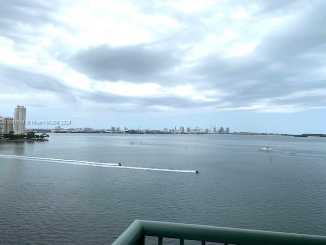 RARELY IN THE MARKET! THIS SPECTACULAR BAYFRONT NORTH EAST CORNER UNIT FACING BISCAYNE BAY WITH AMAZING VIEWS OF THE BAY AND THE CITY IS FOR SALE! KITCHEN AND BATHROOMS REMODELED! MIELE WASHER & DRYER RECENTLY INSTALLED! AIR CONDITIONING INCLUDED IN MAINTENANCE! PLENTY OF CLOSET SPACE WITH CONTAINER STORE SYSTEMS! ONE (1) PARKING SPACE INCLUDED. 24 HRS. SECURITY, POOL, BBQ AREA AND GYM ON PREMISES. ONE OF THE BEST BUILDINGS IN THE BRICKELL DISTRICT AREA! JUST STEPS AWAY FROM THE BRICKELL CITY CENTER, VILLAGE SHOPS, CAFES, AND THE FINEST RESTAURANTS THE CITY HAS TO OFFER. UNIT IS VACANT AND VERY EASY TO SHOW! OWNER MOTIVATED! IT WON’T LAST, BRING YOUR OFFER!