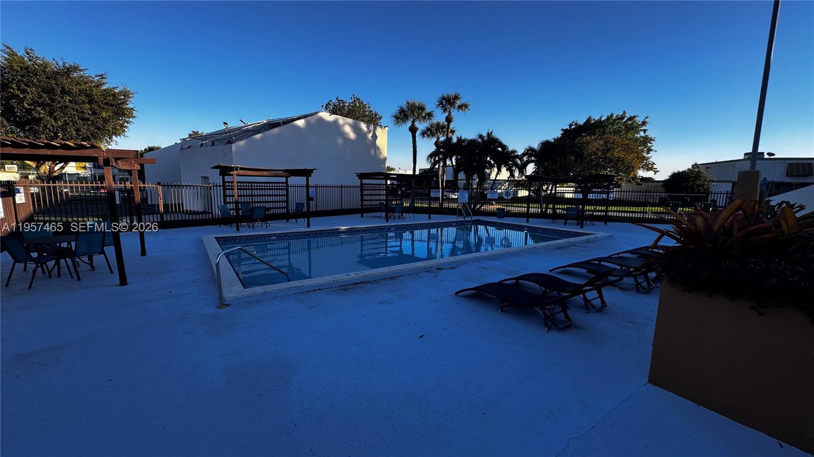 TRAIL RUN SEC 3 - Residential