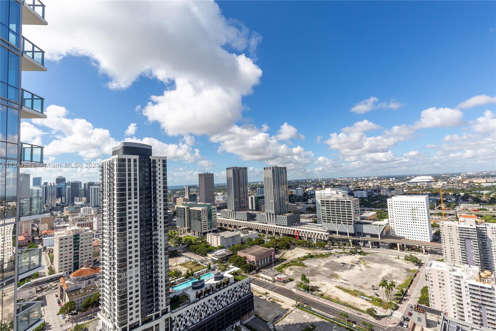 MIAMI WORLDCENTER - Residential Lease