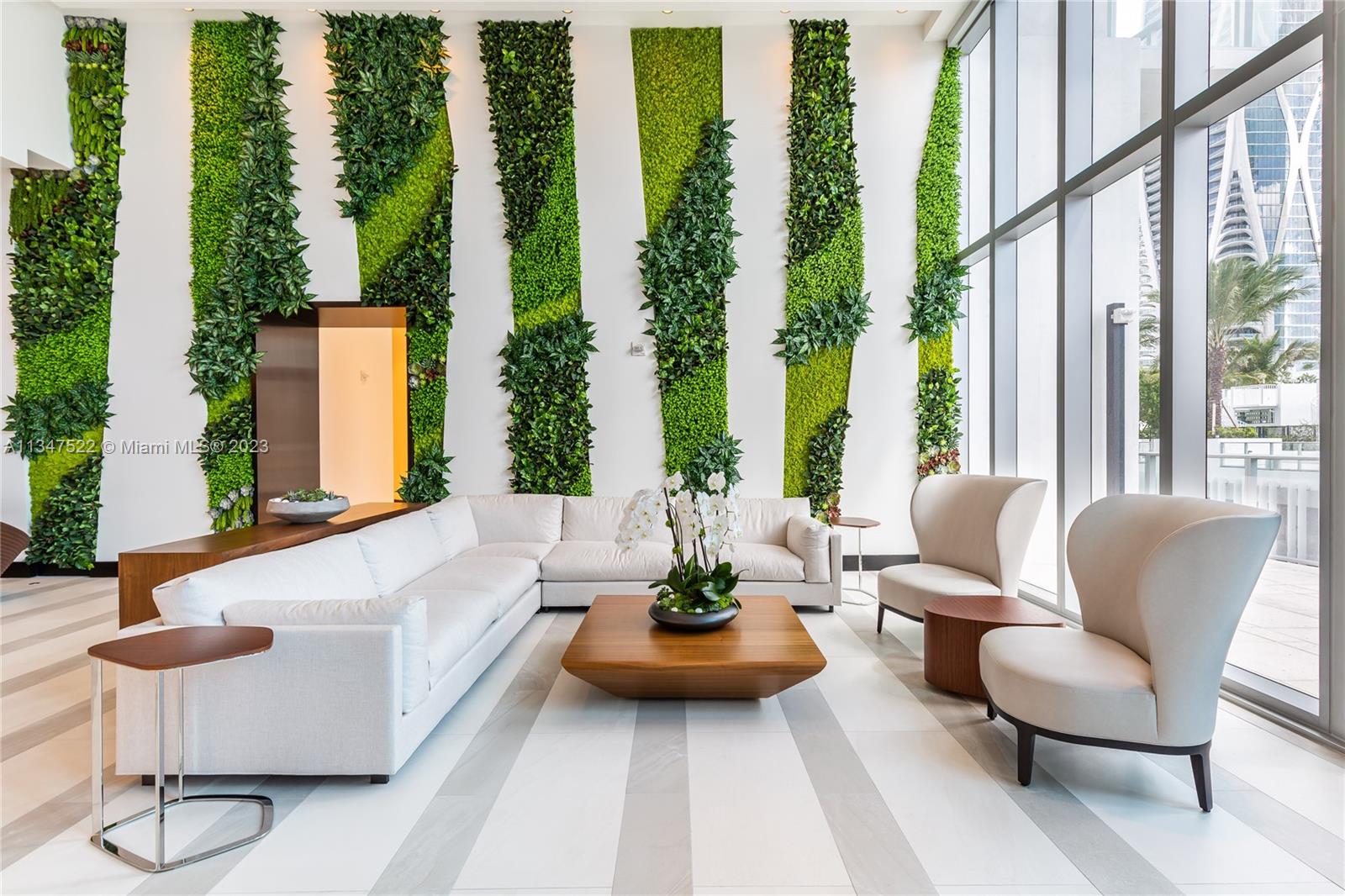 MIAMI WORLDCENTER - Residential Lease