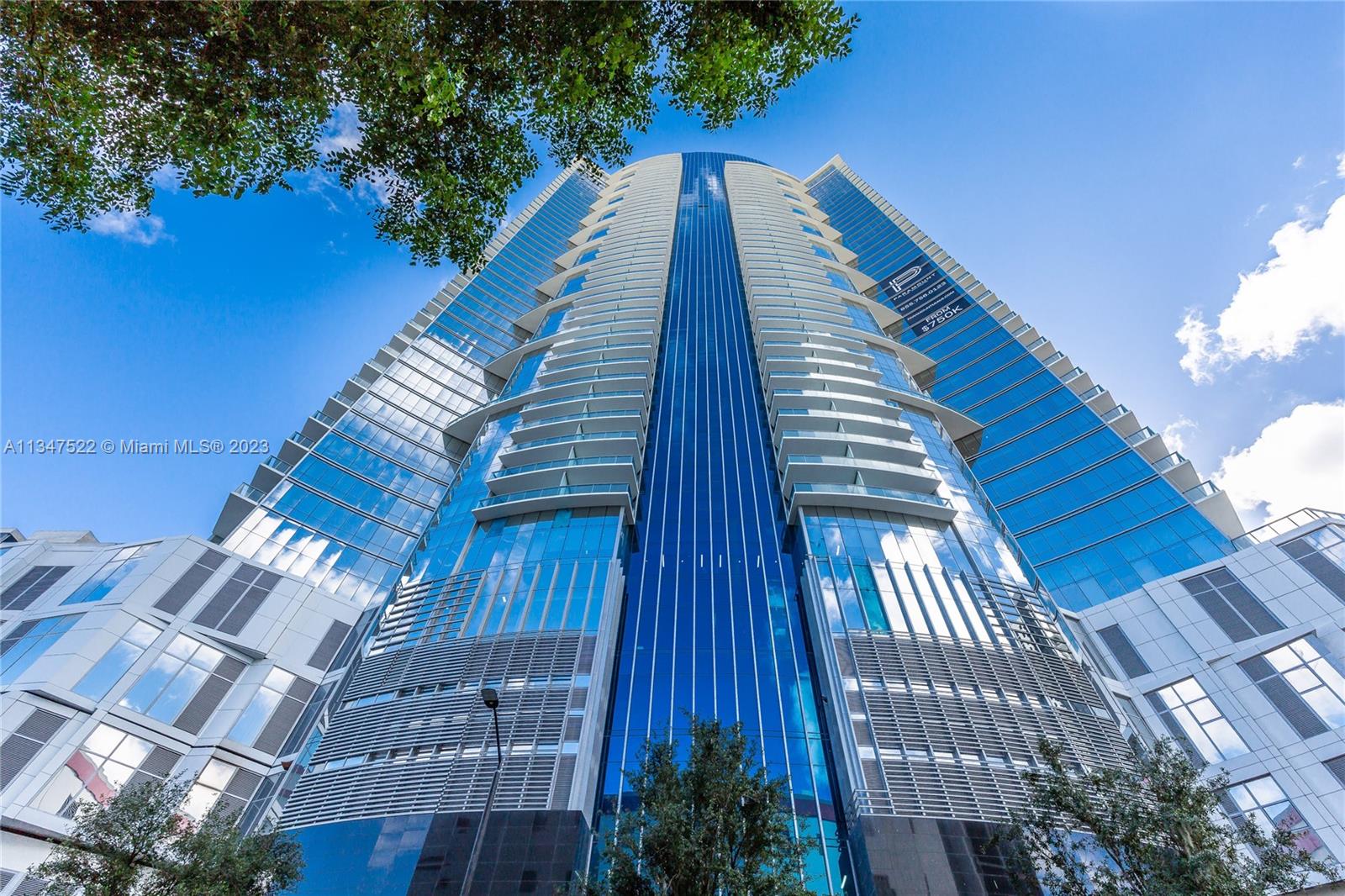 MIAMI WORLDCENTER - Residential Lease