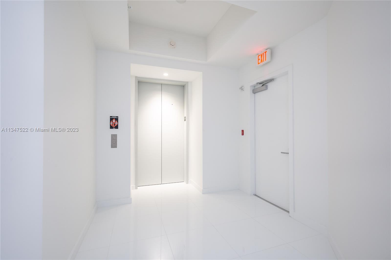 MIAMI WORLDCENTER - Residential Lease