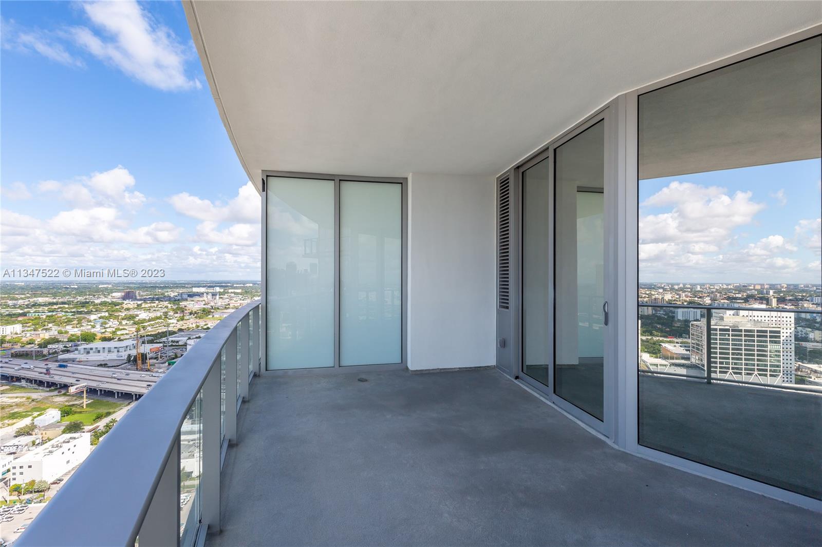 MIAMI WORLDCENTER - Residential Lease