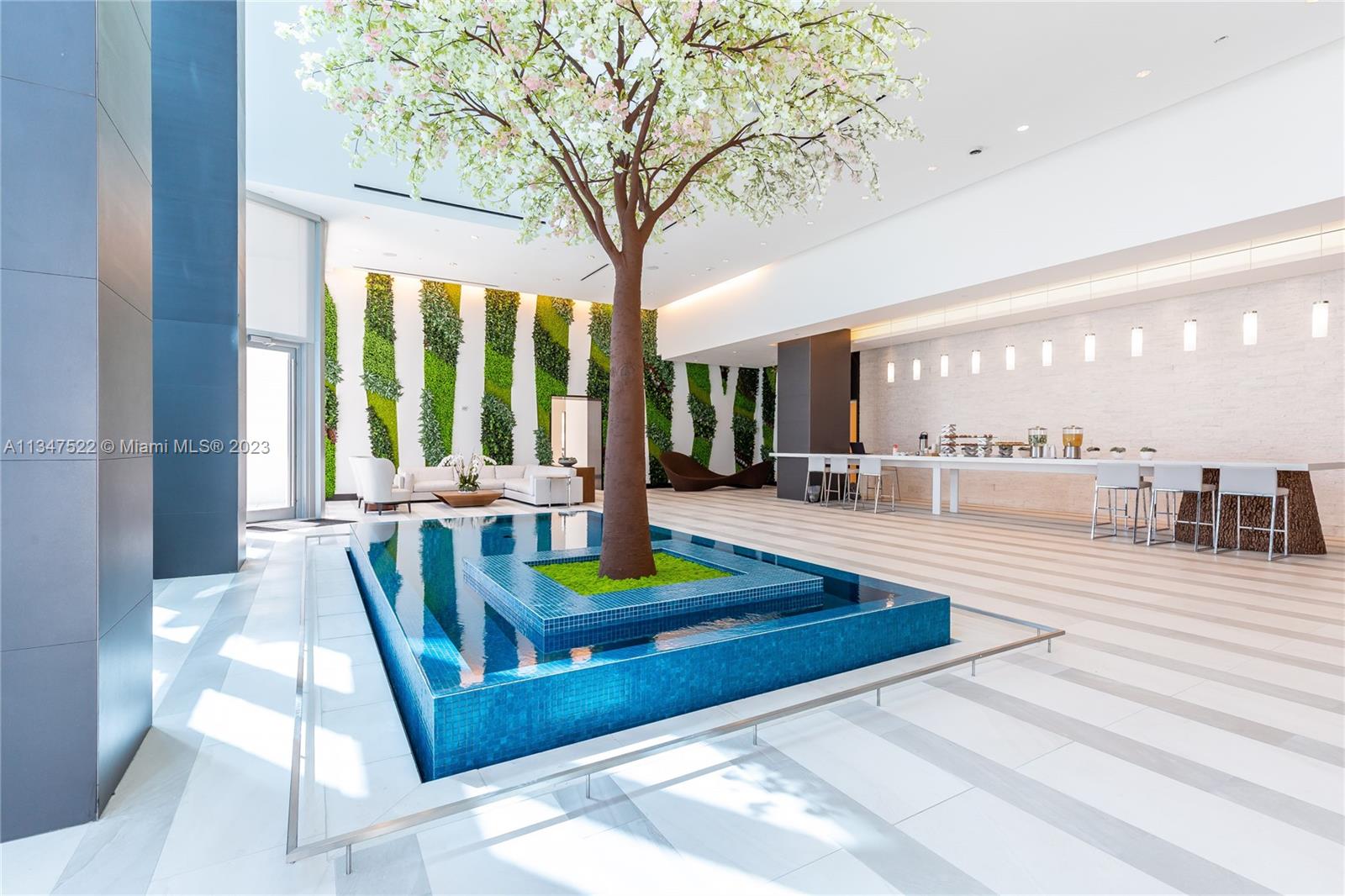 MIAMI WORLDCENTER - Residential Lease
