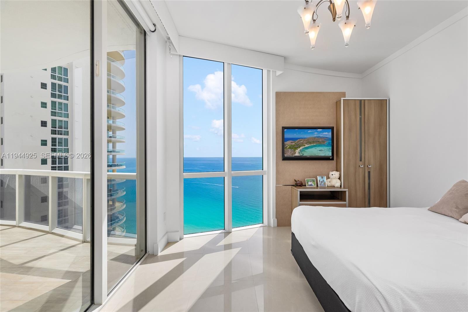 TDR TOWER I CONDO - Residential