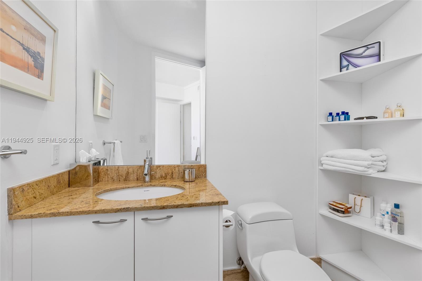 TDR TOWER I CONDO - Residential