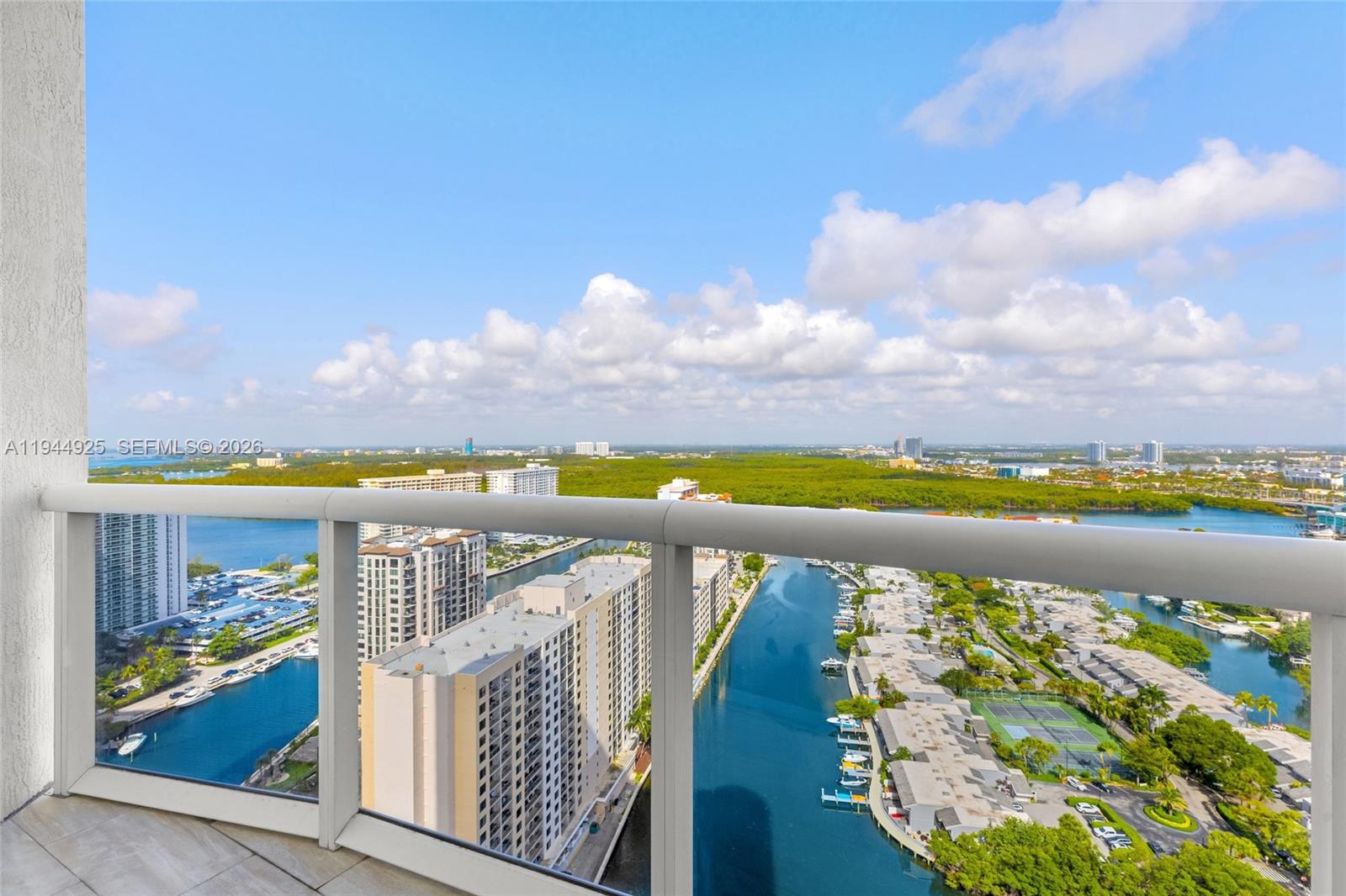 TDR TOWER I CONDO - Residential