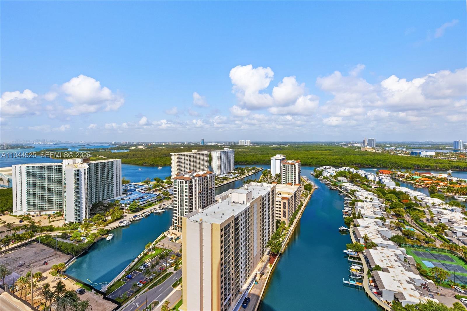 TDR TOWER I CONDO - Residential