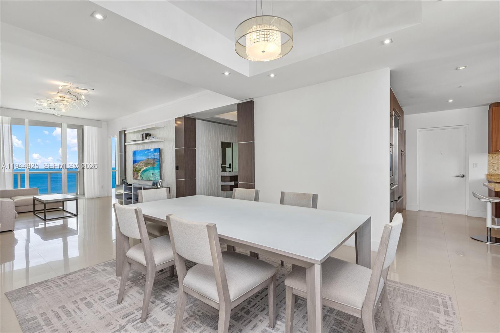 TDR TOWER I CONDO - Residential