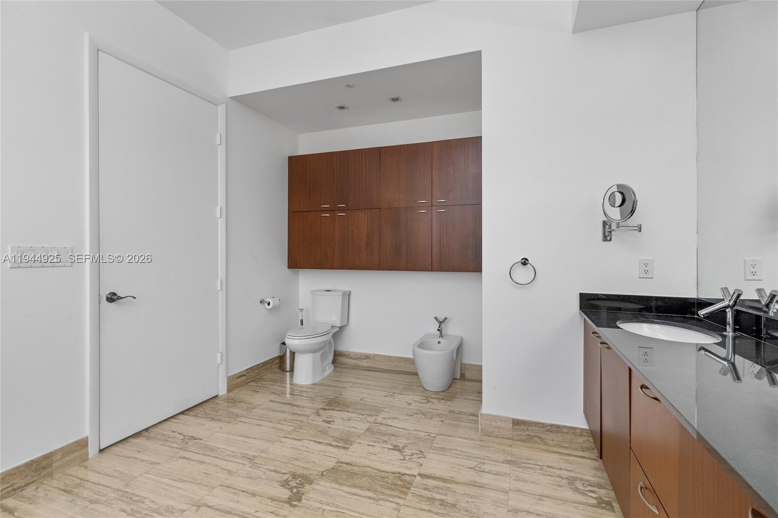 TDR TOWER I CONDO - Residential