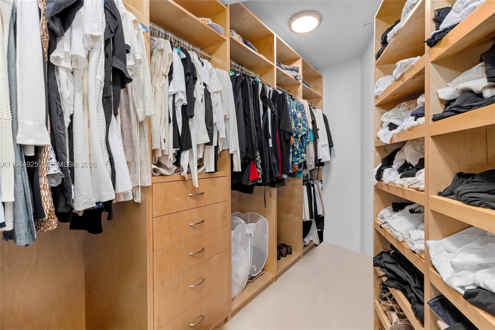 TDR TOWER I CONDO - Residential