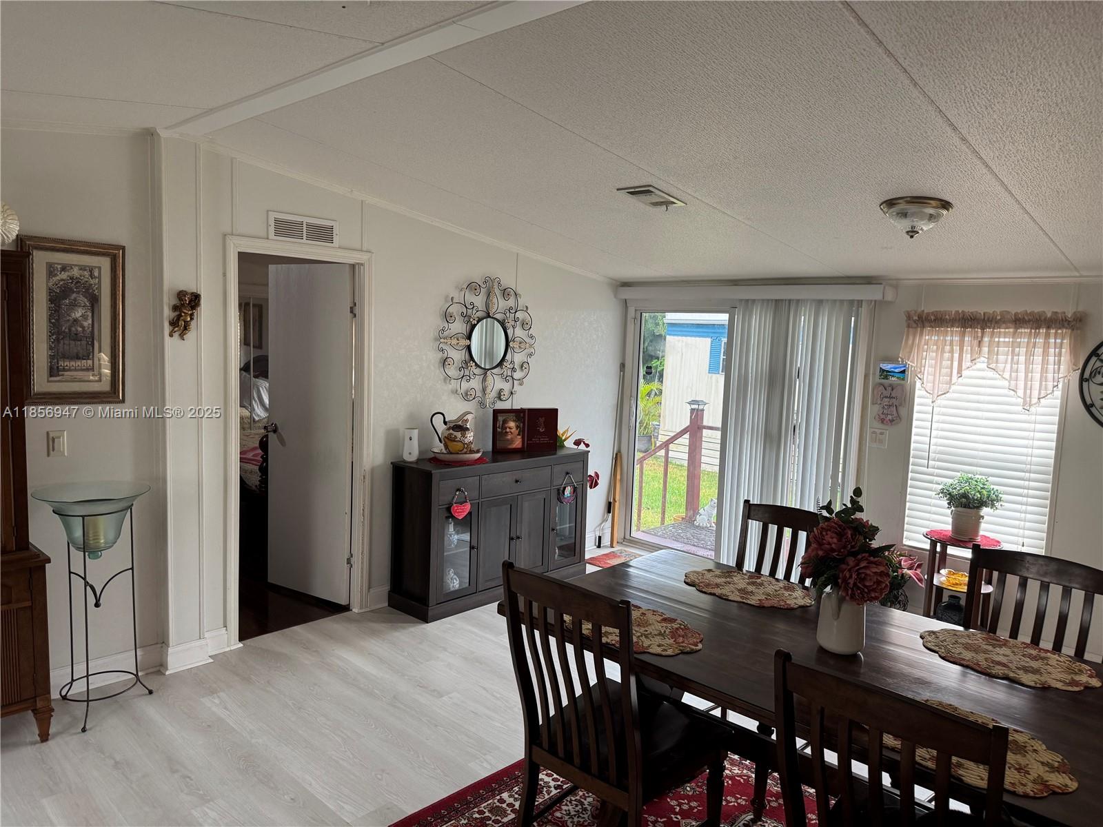3041 W Marina Dr