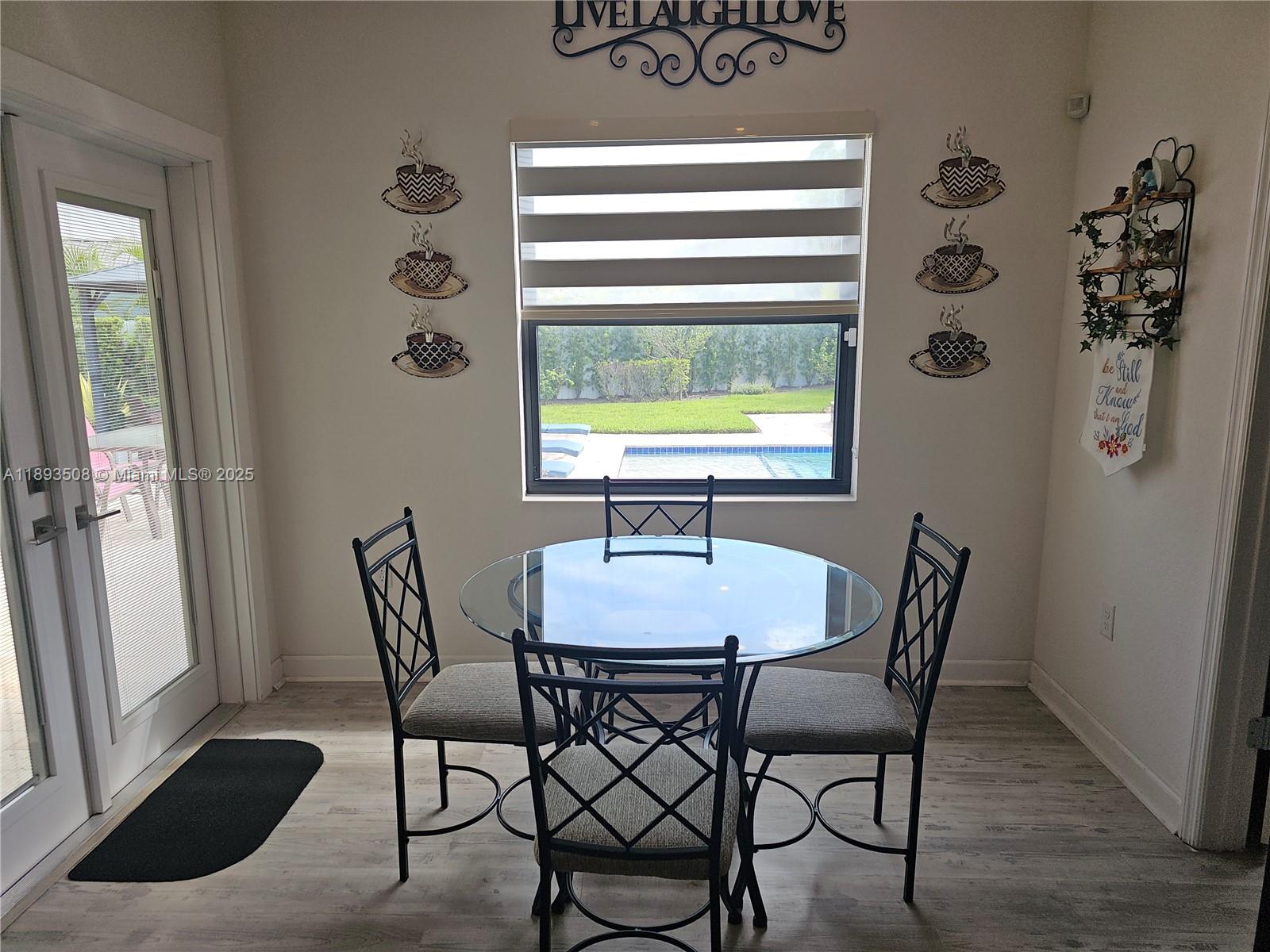 VILHEN DRIVE ESTATES - Residential