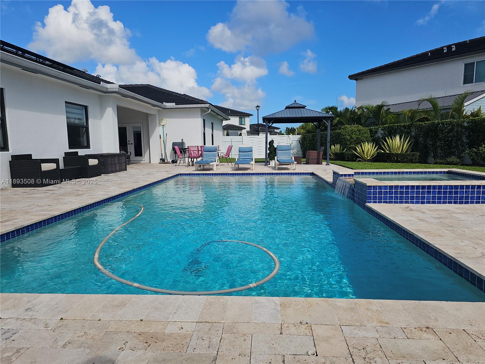 VILHEN DRIVE ESTATES - Residential