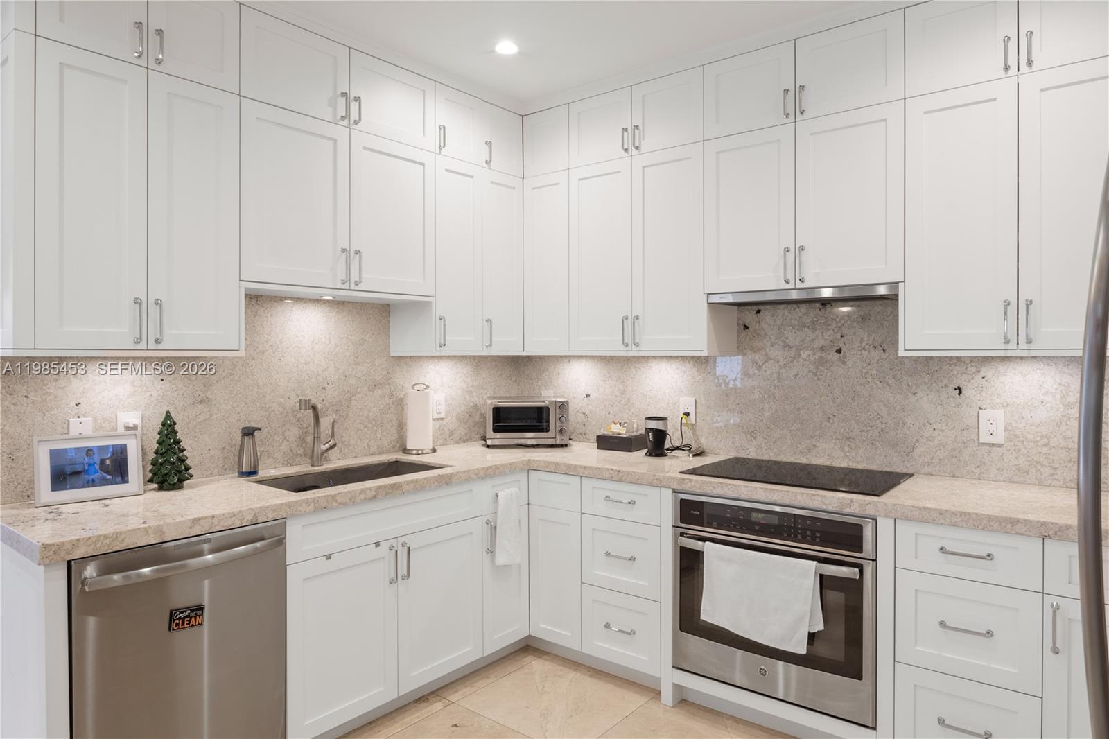 TUSCANY ESTATES AND VILLA - Residential Lease